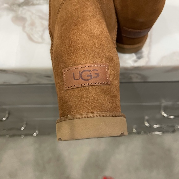 Brand new never worn size 9 Ugg wedge over the knee boot - Picture 3 of 5